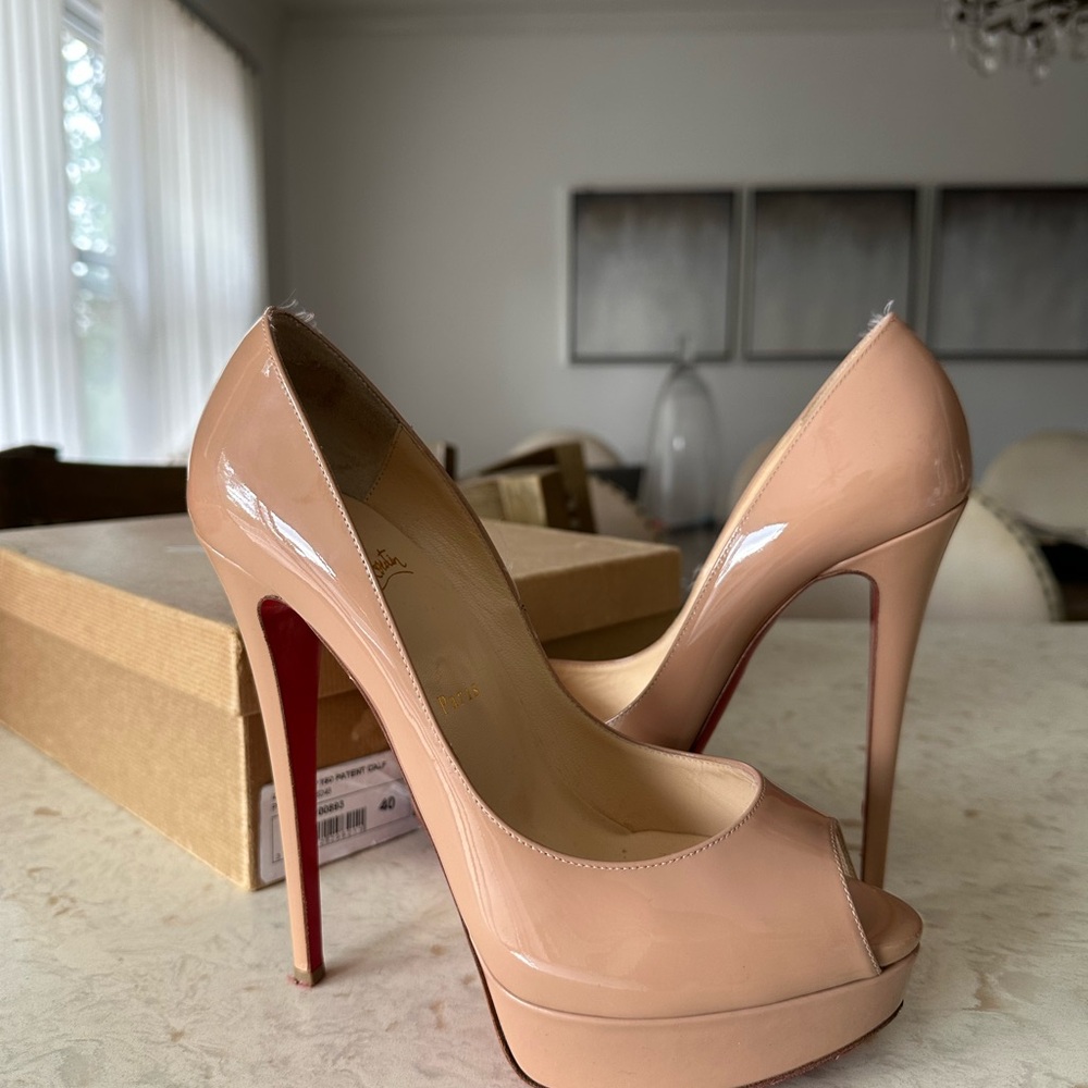Christian Louboutin Blush Peep Toe Heels - Picture 4 of 7